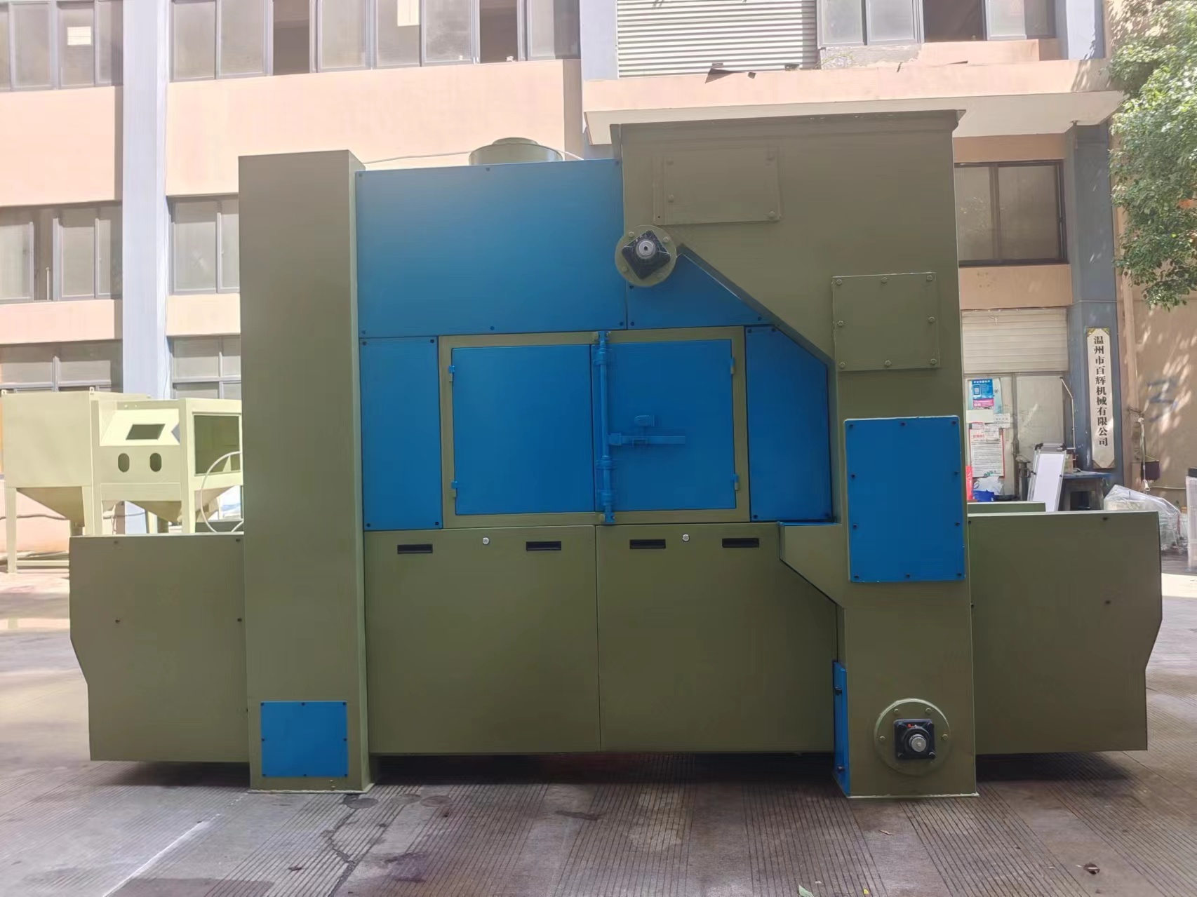 BHPS-4280-16T平面旋轉輸送式全自動噴砂機